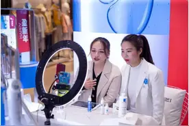 直播卖酒到底靠不靠谱？行家：这“3个坑”别踩，低价买到纯粮酒图片