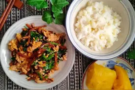 女孩晒一人餐走红，一天饭钱只要10元，单身网友发私信：处对象吗图片