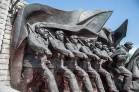 有没有好的方法对比1949年的解放军和1937年的日军图片