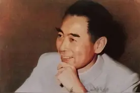 “全身都是聪明”，语言天才周恩来图片