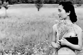 1940年，国军女中尉穿旗袍奔18里找新四军，急告叶飞：敌人要来了图片