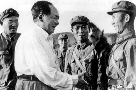 毛泽东：红军如果只知道单纯打仗，与旧式军阀就没有任何区别图片