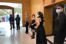 《小时代》和《谭谈交通》，起初以为都是假的，结果都是真的图片