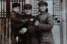 邓小平激将“王疯子”打定陶图片