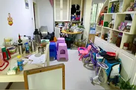 郑州一家三口家里杂物堆成山，请8位保洁师1天清理干净，太治愈了图片