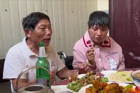 28岁嫁65岁！妮娃刚出月子树兰就让生二胎，网友为何集体反对？图片