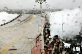 惊魂27昼夜：苏联航母千里大逃亡！图片