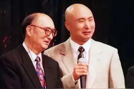 明星父子同框颜值对比！都说儿子像妈妈，可他们分明更像爸爸图片