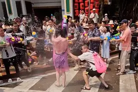 新进展！“泼水节被撕雨衣”女当事人已原谅对方，发声回应：选择不立案，我们不想再给他施压，希望到此为止图片