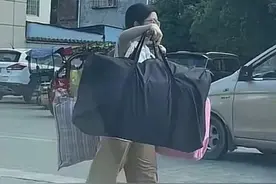 挑扁担回家女生爆火，被央视转发，本人回应视频，家庭情况曝光图片