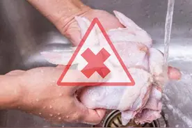 还敢把生肉放水龙头下冲洗？等于在厨房种植病菌，不懂赶紧看看！图片