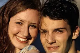 两性心理：女人只要满足男人三方面的需求，就能拿捏住男人图片