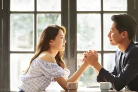 短篇小说：学生画手与俊美老师的奇艳故事 1 完图片