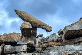 民间故事：一块神奇的石头——清朝民间故事图片