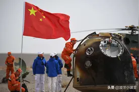神舟13号飞船经历速度8000米—1米的生死时速，降落伞有多重要？图片
