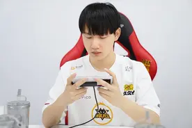 kpl选手年龄大公布！选手最大相差8岁？出道5年的fly才仅仅21岁？图片