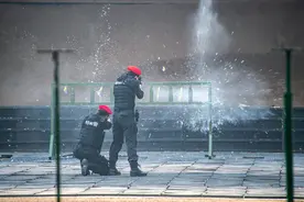 【公安心向党 护航新征程】江城警花多奇志 英雄城市绽芳华——探访武汉市公安局特警支队女子特警大队图片
