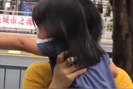 “我要那个妈妈，不要走”，保姆“妈妈”回老家，4岁宝宝不舍大哭图片