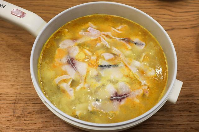 花胶煲鱼尾汤的做法 2026年花胶煲鱼尾汤的做法窍门