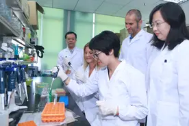 对抗肿瘤、老年痴呆、糖尿病等顽疾的“利器”，乙型肝炎的潜在治愈性药物——核酸药物，了解一下？图片