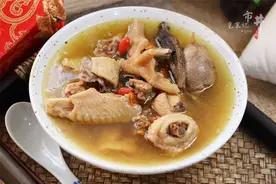 过年炖鸡汤，记住用“4样料”就行，汤鲜甜，肉香没腥味，别乱放图片