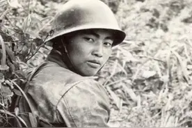 新兵张忠顺在战场迷路，为何却抓到最高军衔越军战俘，荣立一等功图片