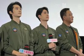 王一博这次瘦了、哭了、也笑了！小朋友送画，他的回应好暖心图片