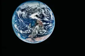 人类究竟多渺小？已飞238亿公里的飞船，最后拍摄的照片让人敬畏图片