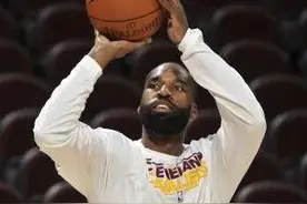 第一代大胡子，巴朗·戴维斯图片