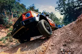 三把锁+大V8，越野之王就是它！图片