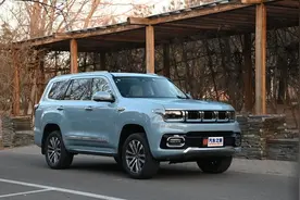 北京BJ60:20多万买中大型SUV，采埃孚8AT+两把锁，坦克500不香了?图片