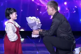 袖珍网红李大可爱：身高1.1米，嫁给1.87米帅哥，结婚两年被抛弃图片