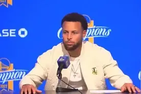 库里发话了！勇士与马刺、开拓者商讨两笔交易报价图片