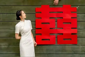 黄晓明等明星送祝福，火箭军的集体婚礼出圈了！图片