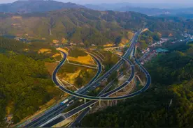 湖北两条高速，通车时间定了！图片