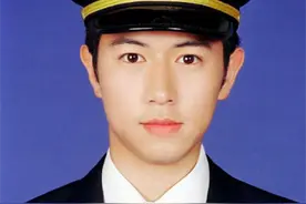 陈键锋转行教潜水遇学员溺亡，时隔半年首露面，与好友聚会心情好图片