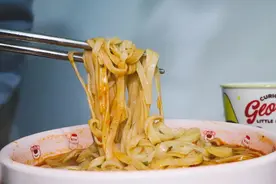 比螺蛳粉还上头的土特产，终于被我找到了图片