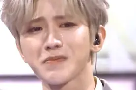 蔡徐坤：手撕黑幕战胜资本，却因“打篮球”被全网黑，他经历了啥图片