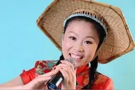 草帽姐该不该半夜找亲家母撒泼，蹬腿大叫，要上学的儿媳生二胎？图片