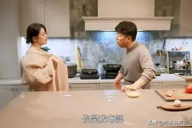 博眼球？48岁带着妊娠纹靠“解衣露乳”加热度？为了火也是拼了！图片