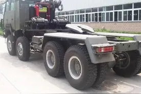 世界军用拖车系列137:豪沃牵引车独闯沙特，为何国内不见军用车型图片