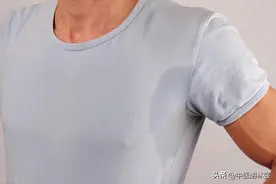 手汗、脚汗、自汗、盗汗、冷汗一文全解决，汗多的人一定要看！图片