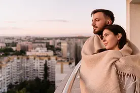 说白了，女人的“断联”，是一种在乎图片