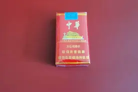 国内70一包的软中华香烟，到了国外卖多少钱？图片