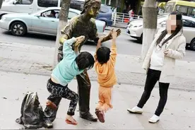 桂林3岁女孩划伤10辆奥迪车，商家索赔20万元，法院判决赢得盛赞图片