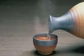 酒里微观：又涨知识了！白酒还有最佳饮用温度？图片