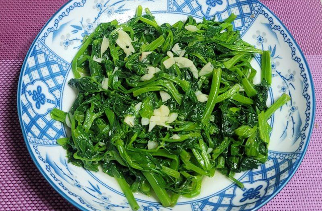 黑豆排骨花胶汤 黑豆花胶排骨汤的功效
