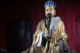 诸葛亮死后四川老百姓争相庆祝：北伐中原暂停，不用去汉中当兵了图片