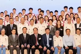 霍家秀基因？全红婵成网红！41岁霍启山成迷弟收割机图片
