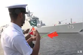 印度大战舰一个接一个下水，巴铁表达对055大驱热爱，要引进救场图片